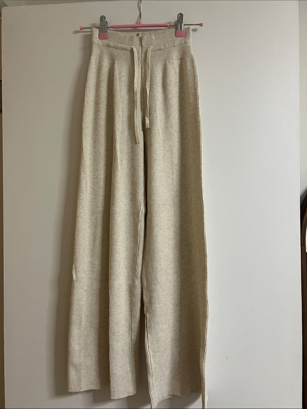 Uniqlo Ribbed Wide-Leg Knit Joggers - Cream